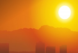 الأرصاد تحذر من موجة شديدة الحرارة لمدة 3 أيام وتوجه 4 تعليمات هامة (بيان)