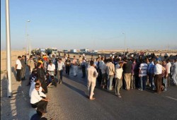 أهالي "كفرعصام" بطنطا يقطعون طريق "القاهرة-الإسكندرية" الزراعي