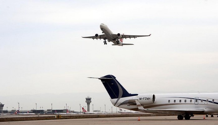 مطار أتاتورك يعود إلى العمل بشكل طبيعي