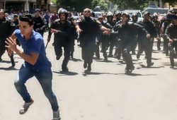 بطل صورة المطاردة الشهيرة يتحدث عنها