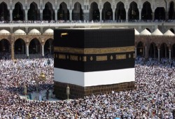 إصابة 18 معتمرا بجروح طفيفة جراء تدافع بمكة