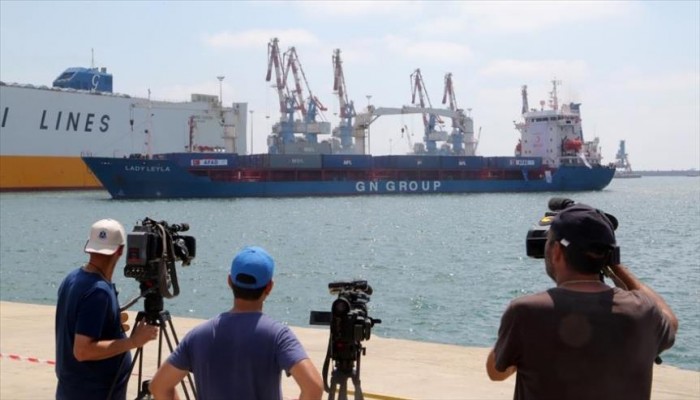 بحمولة اا ألف طن .. سفينة المساعدات التركية لغزة تصل ميناء "أسدود"