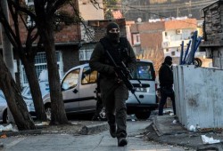 تركيا تعتقل 17 شخصاً لصلاتهم بتفجيرات مطار "أتاتورك"