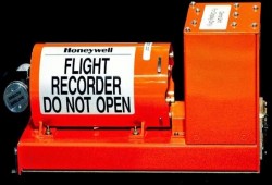 بدء تفريغ تسجيلات الصندوق الأسود للطائرة المصرية