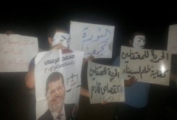 الثورة تجمعنا شعار ثوار ‫‏بئرالعبد‬ في وقفة رافضة لحكم العسكر ليلة عيد الفطر