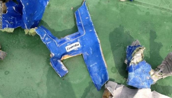 لجنة التحقيق: حريق اندلع داخل قمرة القيادة بالطائرة المصرية المنكوبة