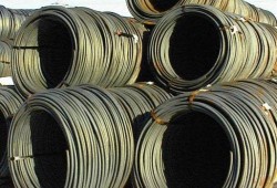 توقعات بارتفاع الحديد بعد تصريحات رسمية بخفض جديد للجنيه