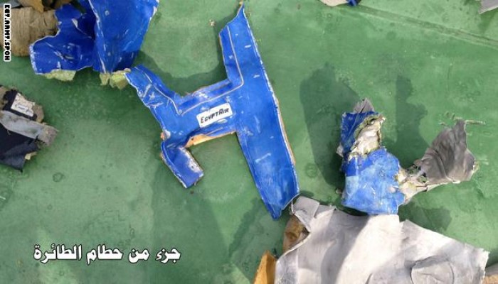 العثور على حطام الطائرة المصرية بشاطئ محتل من إسرائيل يرجح سقوطها بمناورات عسكرية