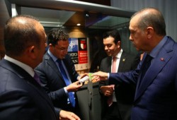 أردوغان يقنع وزير خارجية بلغاريا بالإقلاع عن التدخين