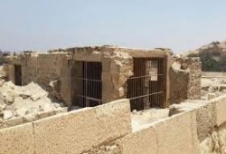 أحدث وسائل الانقلاب للسرقة.. انهيار سقف مقبرة «رع ور» و«الوزارة»: ليست أثرا