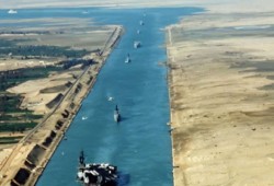 بالأرقام "السويس" تحجب خسائرها من سابع حادث شحوط للسفن المارة خلال 2016
