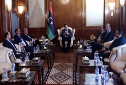 ليبيا: حكومة الوفاق الوطني تتسلم مقر الحكومة بطرابلس