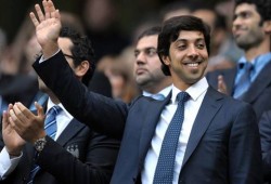 "الأخطبوط" منصور بن زايد يستحوذ على 55% من "الحياة"