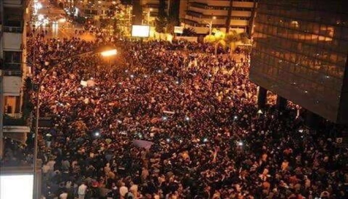 الجماهير التركية تملأ شوارع المدن رفضا لمحاولة الانقلاب