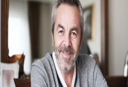 أردوغان يبكي في جنازة مستشاره ونجله شهيدي الانقلاب (فيديو)