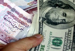 حكم العسكر .. الدولار يقترب من 12 جنيها
