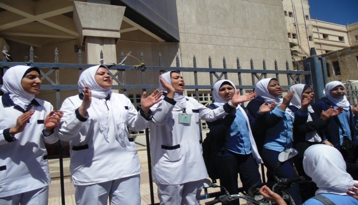 وقفات لعمال "التشجير" و"رياض الأطفال "و"تمريض الإسكندرية"