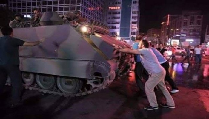صحيفة صهيونية: خطأ فادح وراء فشل انقلاب تركيا