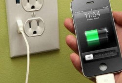 هل تقوم بشحن هاتفك بطريقة صحيحة؟.. 4 أخطاء تقع فيها!