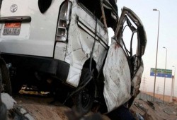 إصابة 18 فى تصادم ميكروباص ومقطورة بالطريق الصحراوى فى الصف