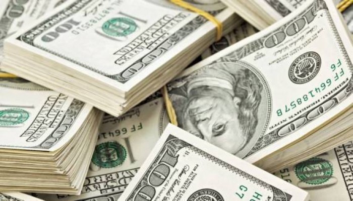 البورصة تخسر 4 مليارات جنيه والدولار يرتفع لـ11.75