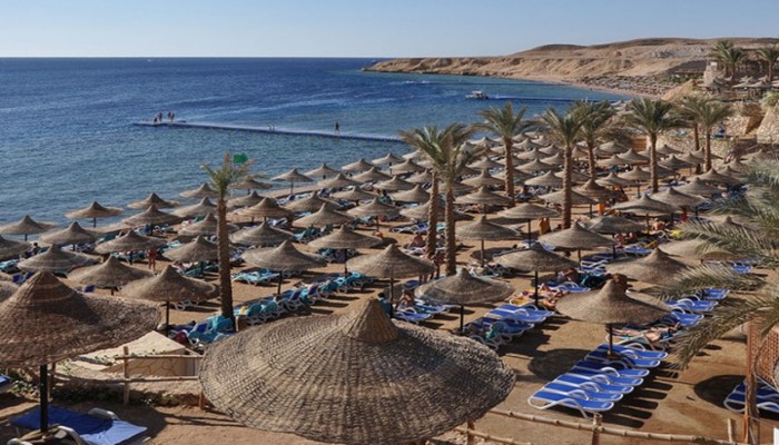 صفعة جديدة للسيسي: روسيا تضع شروطا "مذلة" لعودة سياحها إلى مصر