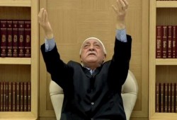 اعتقال أحد مساعدي غولن كان دخل تركيا قبل الانقلاب بيومين