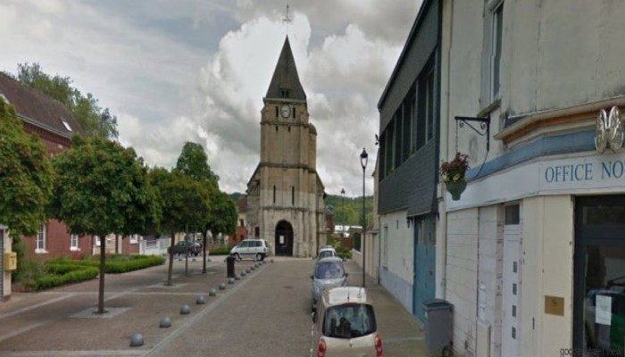 فرنسا : مقتل كاهن ذبحاً بعملية احتجاز رهائن في كنيسة