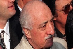 غولن يناشد الأمريكان عدم تسليمه لتركيا