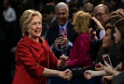 الحزب الديمقراطي الأمريكي يرشح "كلينتون" رسميا لرئاسة الولايات المتحدة