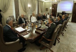 انطلاق اجتماع مجلس الشورى العسكري الأعلى التركي برئاسة يلدريم