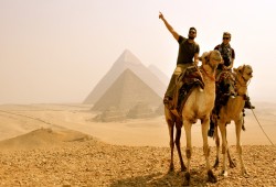 تراجع عدد السائحين الوافدين لمصر بنسبة 59.9 % والانقلاب يحظر النشر