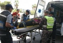 إصابة 12 عاملا مصريا في حادث تصادم بالأردن