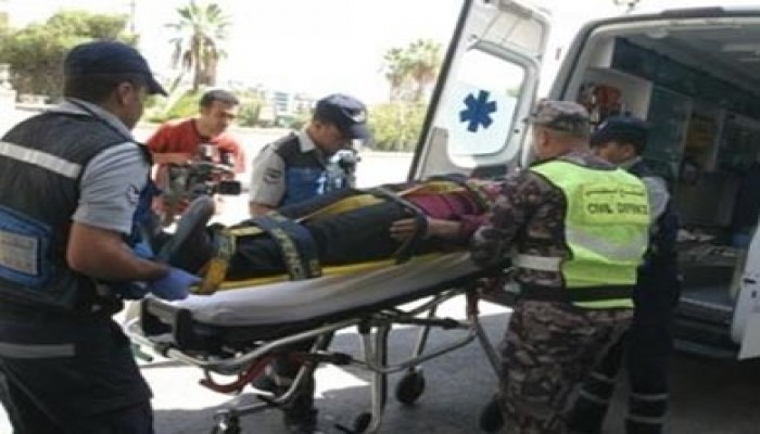 إصابة 12 عاملا مصريا في حادث تصادم بالأردن