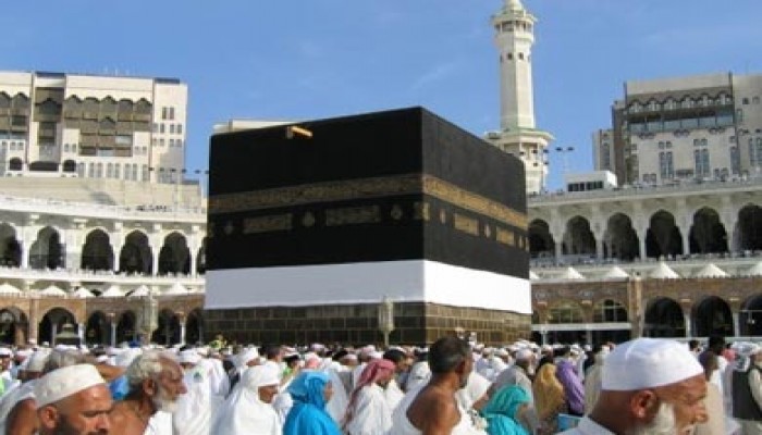 اللجنة العليا للحج السياحي توافق على رفع الأسعار تذرعا بإرتفاع سعر الريال