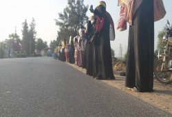 سلاسل بشريه لثوار الحسينية ضمن أسبوع "ساكتين ليه "