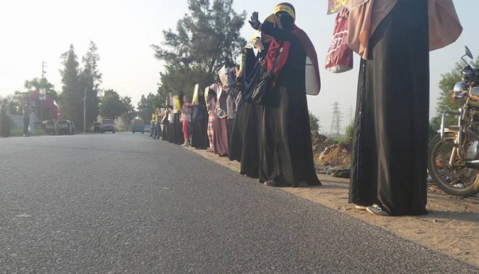 سلاسل بشريه لثوار الحسينية ضمن أسبوع "ساكتين ليه "