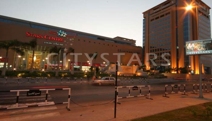 نشوب حريق بمخزن ملابس بجوار مول سيتي ستارز بمدينة نصر