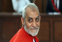 محكمة الانقلاب العسكرية تؤجل محاكمة د. بديع و200 آخرين بهزلية الإسماعيلية للغد