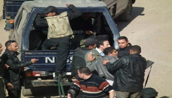 اعتقال 12 مواطن بالغربية في حملة مداهمات إجرامية بمركز السنطة