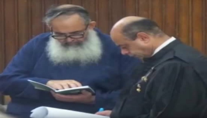 تفاصيل أول اجتماع لحازم أبو إسماعيل بهيئة دفاعه منذ 2013