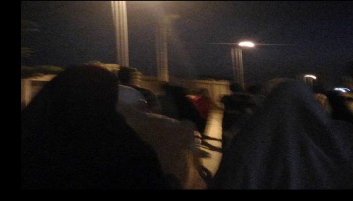 مسيرة لثوار كفر الدوار ترفع شعار"أغلقوا العقرب"