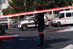 إصابة مستوطن بجراح في عملية طعن بالقدس وانسحاب المنفذ