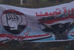 ثوار المحمودية في سلسلة بشرية ضد جرائم العسكر