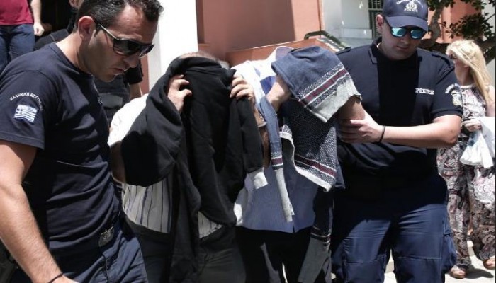 تركيا تطالب اليونان بتسليم 8 عسكريين هربوا إلى أراضيها