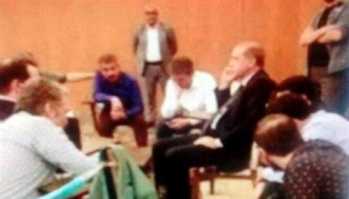 صورة جديدة لأردوغان أثناء تلقيه نبأ الانقلاب