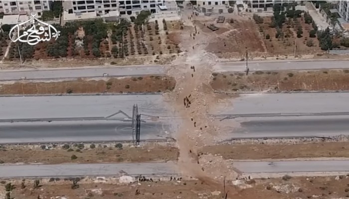 شاهد : فرار مليشيات شيعية أمام جيش الفتح بحلب