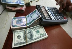 الريال بـ4 جنيهات والدولار يواصل الصعود برغم غلق مكاتب الصرافة