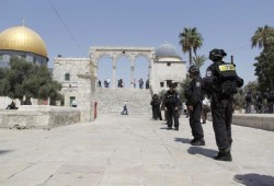 المستوطنون يقتحمون الأقصى في ذكرى إحراقه