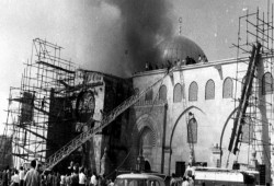 «47» عاماً على إحراق الأقصى.. تواطؤ الحكام العرب مستمر